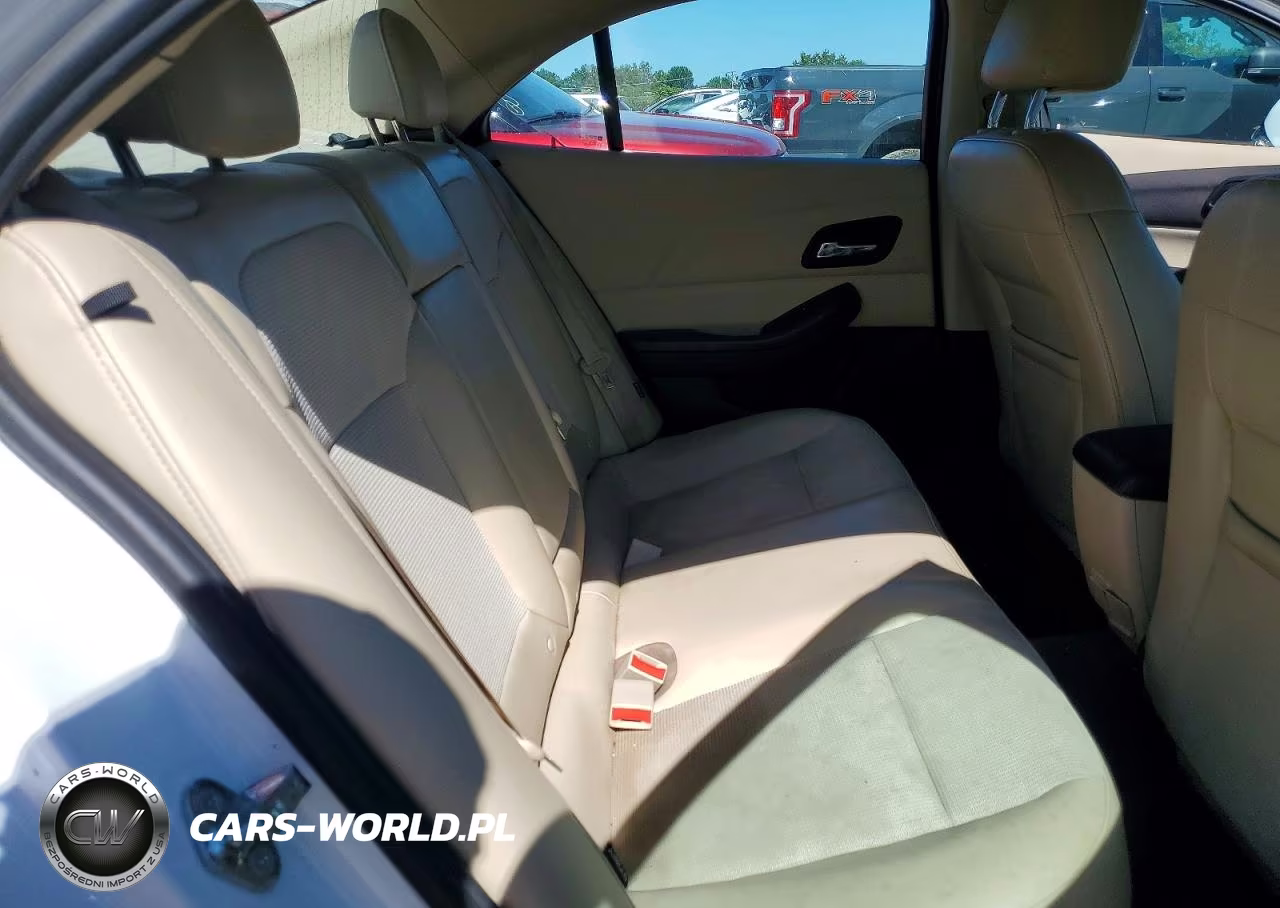 2015 Chevrolet Malibu 2Lt VIN:1G11D5SL1FU127556 - 10
