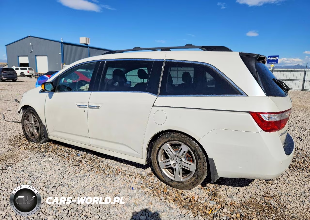 2013 Honda Odyssey Touring VIN:5FNRL5H90DB071656 - 2