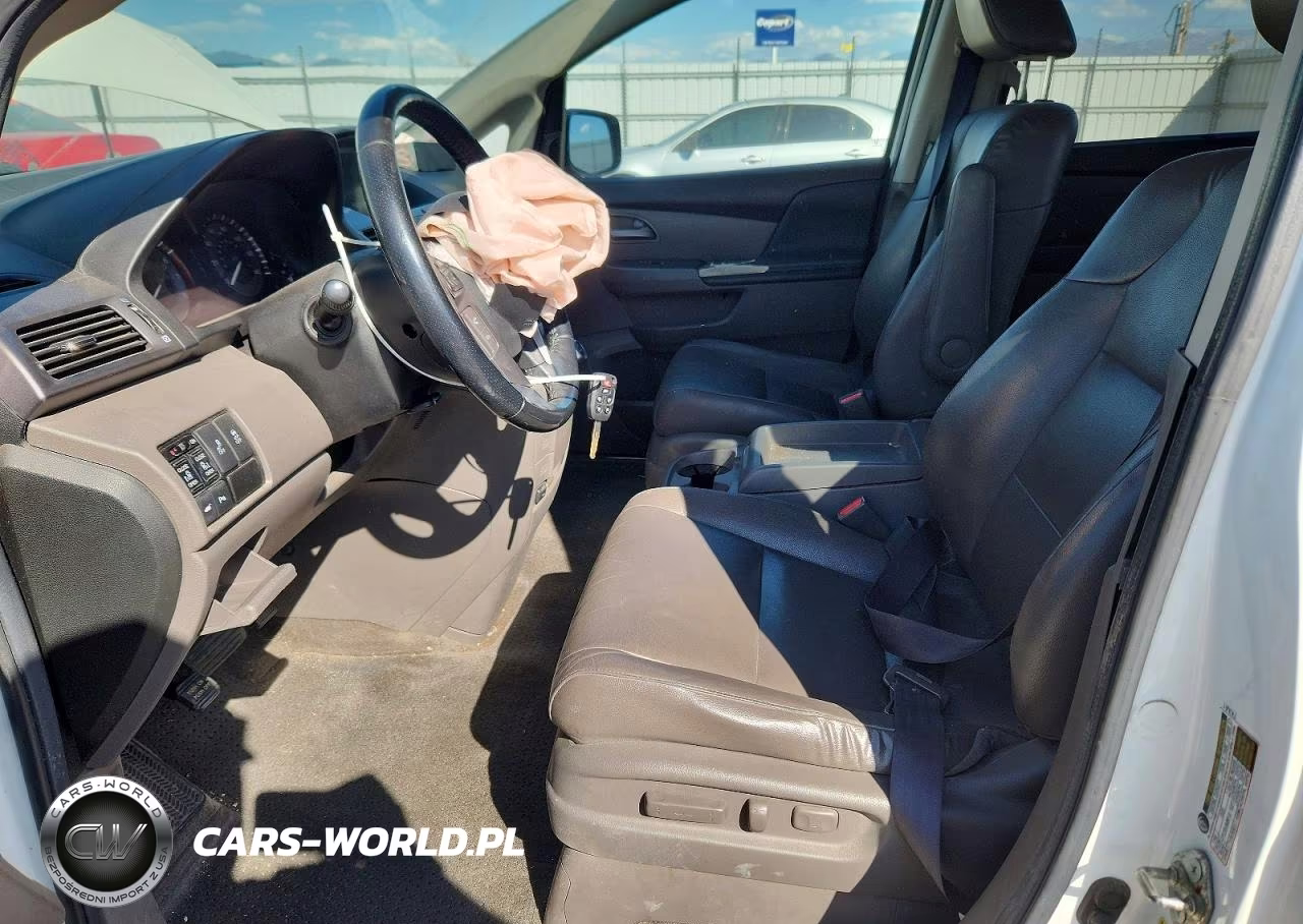 2013 Honda Odyssey Touring VIN:5FNRL5H90DB071656 - 7