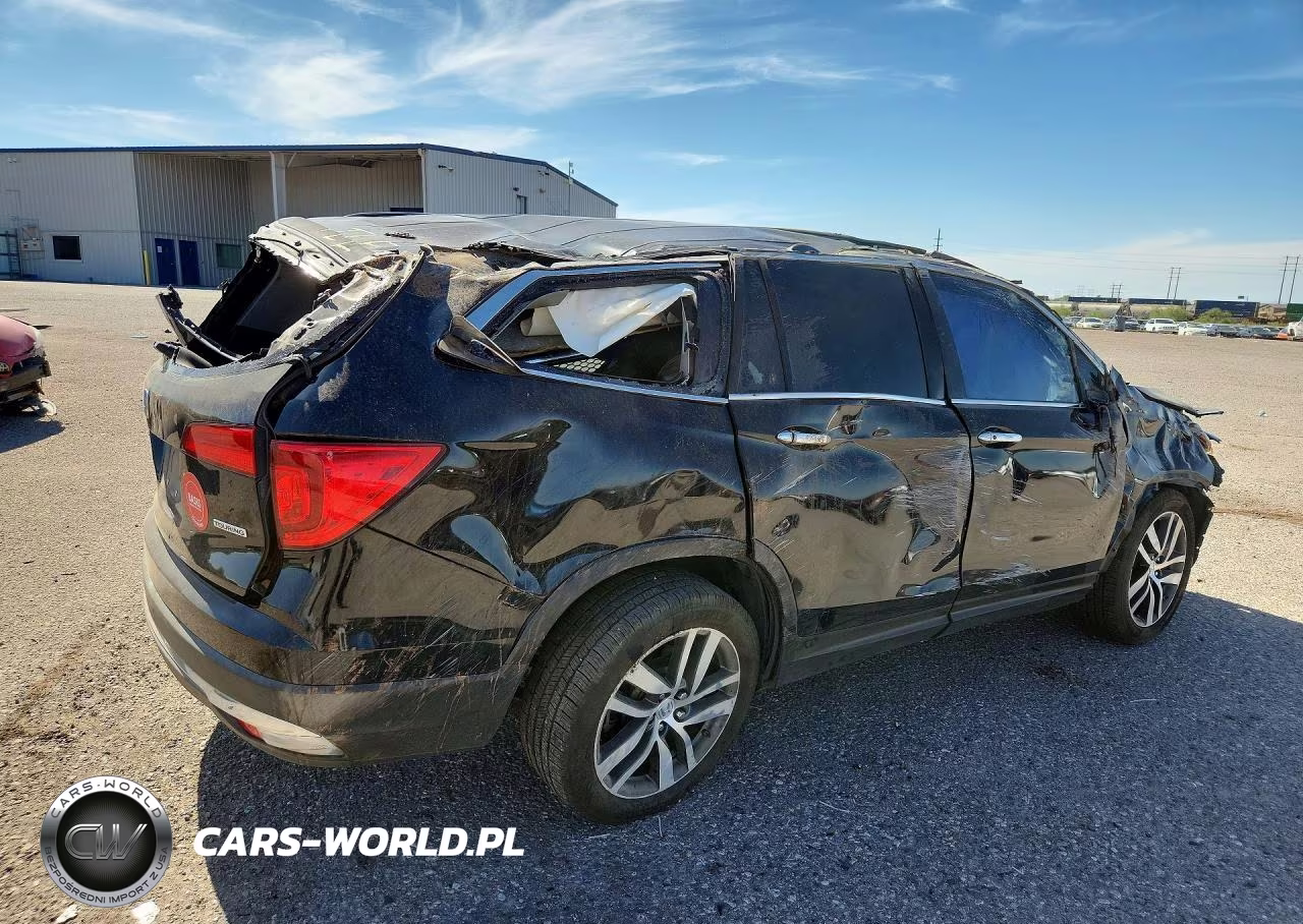 2016 Honda Pilot Touring VIN:5FNYF5H90GB034131 - 3