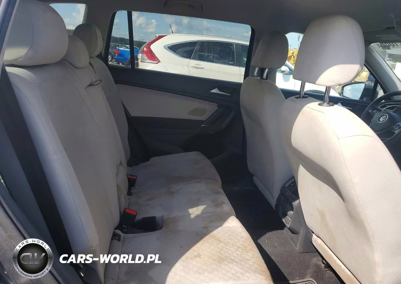 2018 Volkswagen Tiguan S VIN:3VV0B7AXXJM017564 - 11