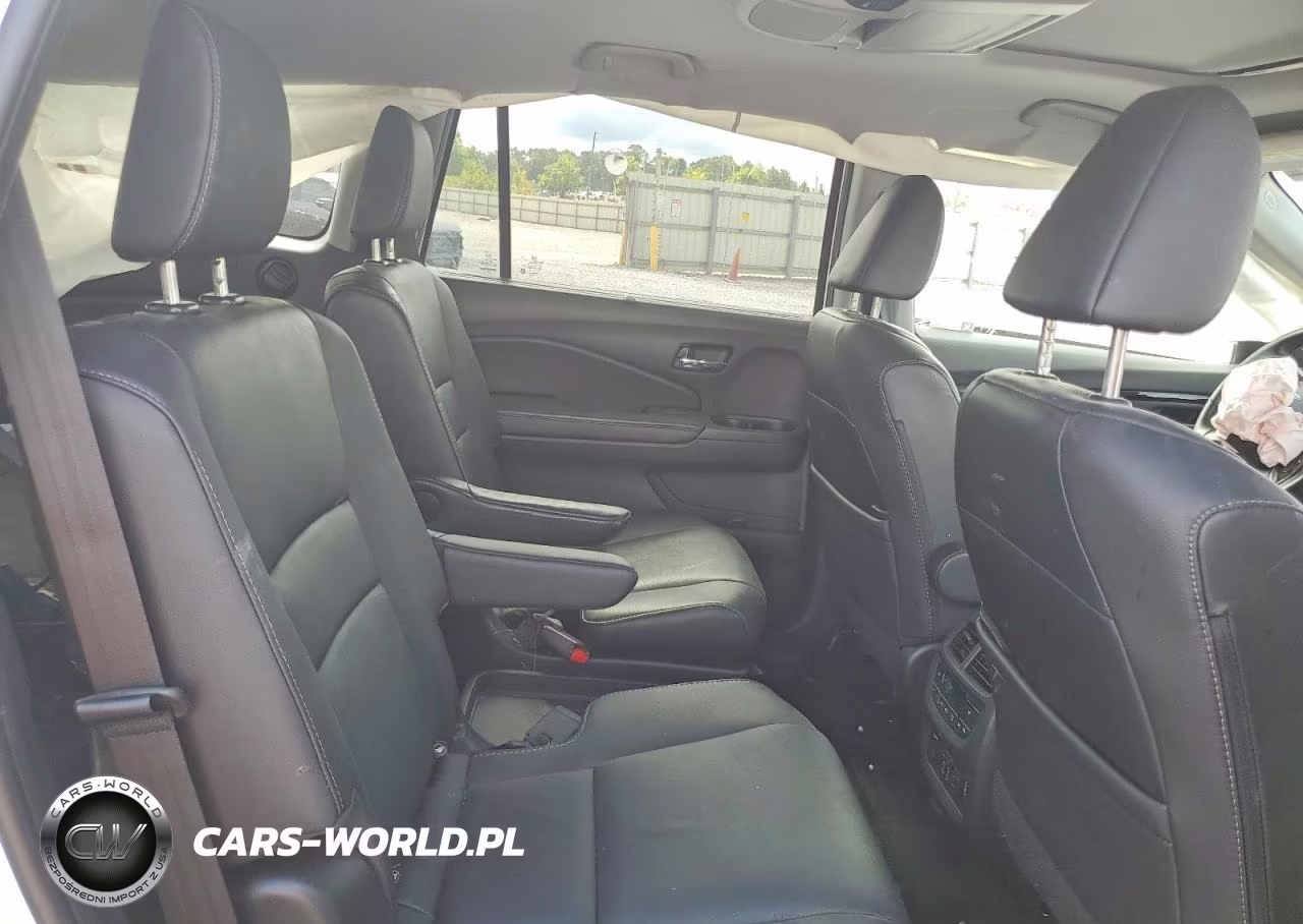 2021 Honda Pilot Touring VIN:5FNYF5H6XMB040648 - 11