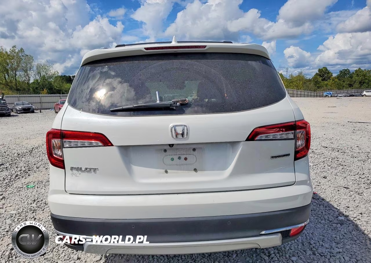 2021 Honda Pilot Touring VIN:5FNYF5H6XMB040648 - 6