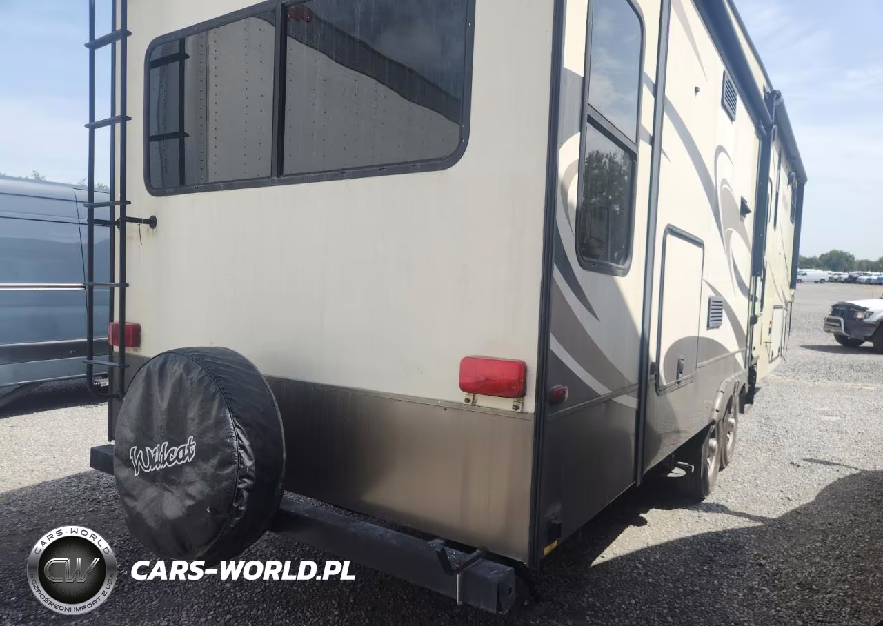 2017 Wildcat By Forest Ri Fifth Wheel Series VIN:5ZT3WCXB7HG000521 - 3