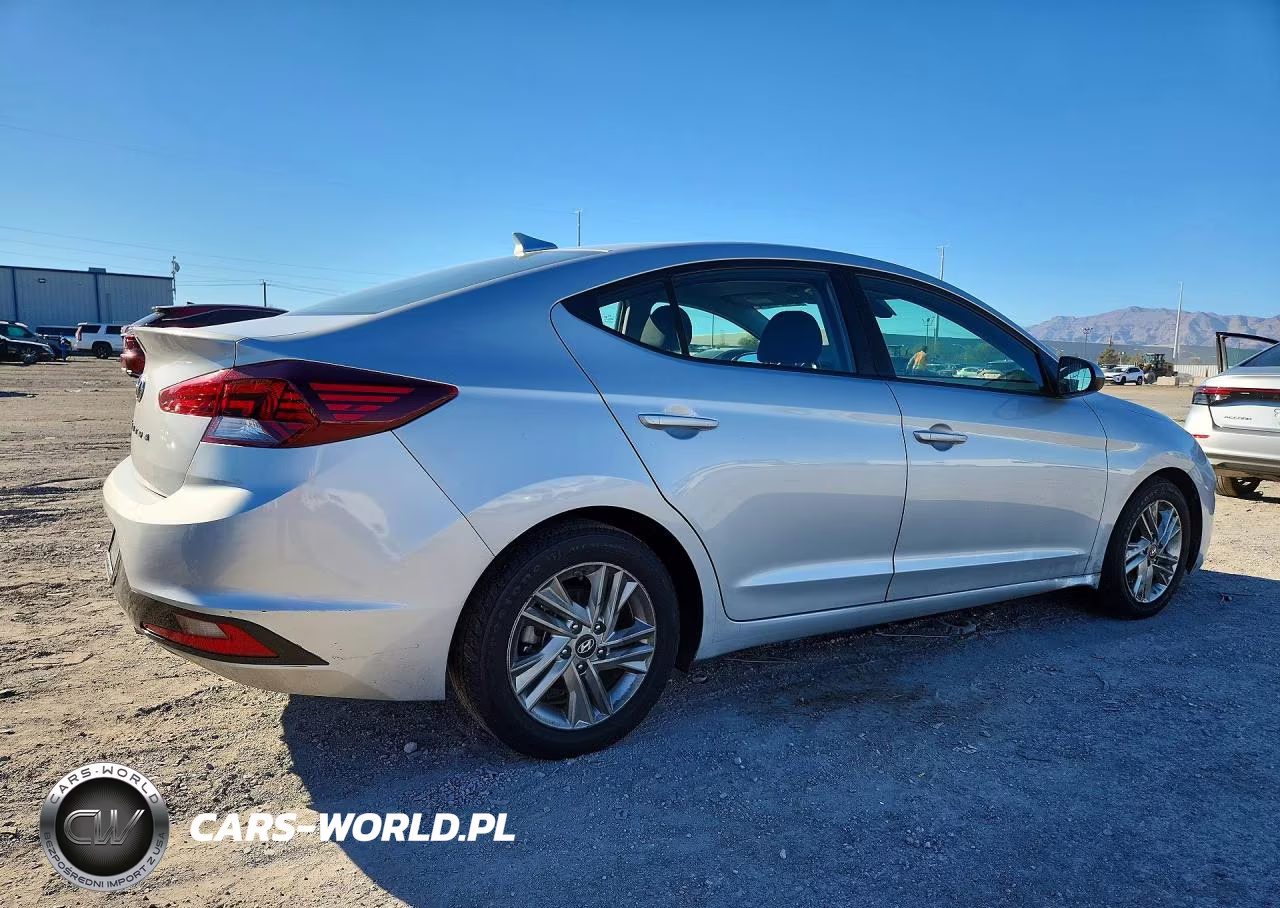 2019 Hyundai Elantra Sel VIN:5NPD84LF4KH479286 - 3