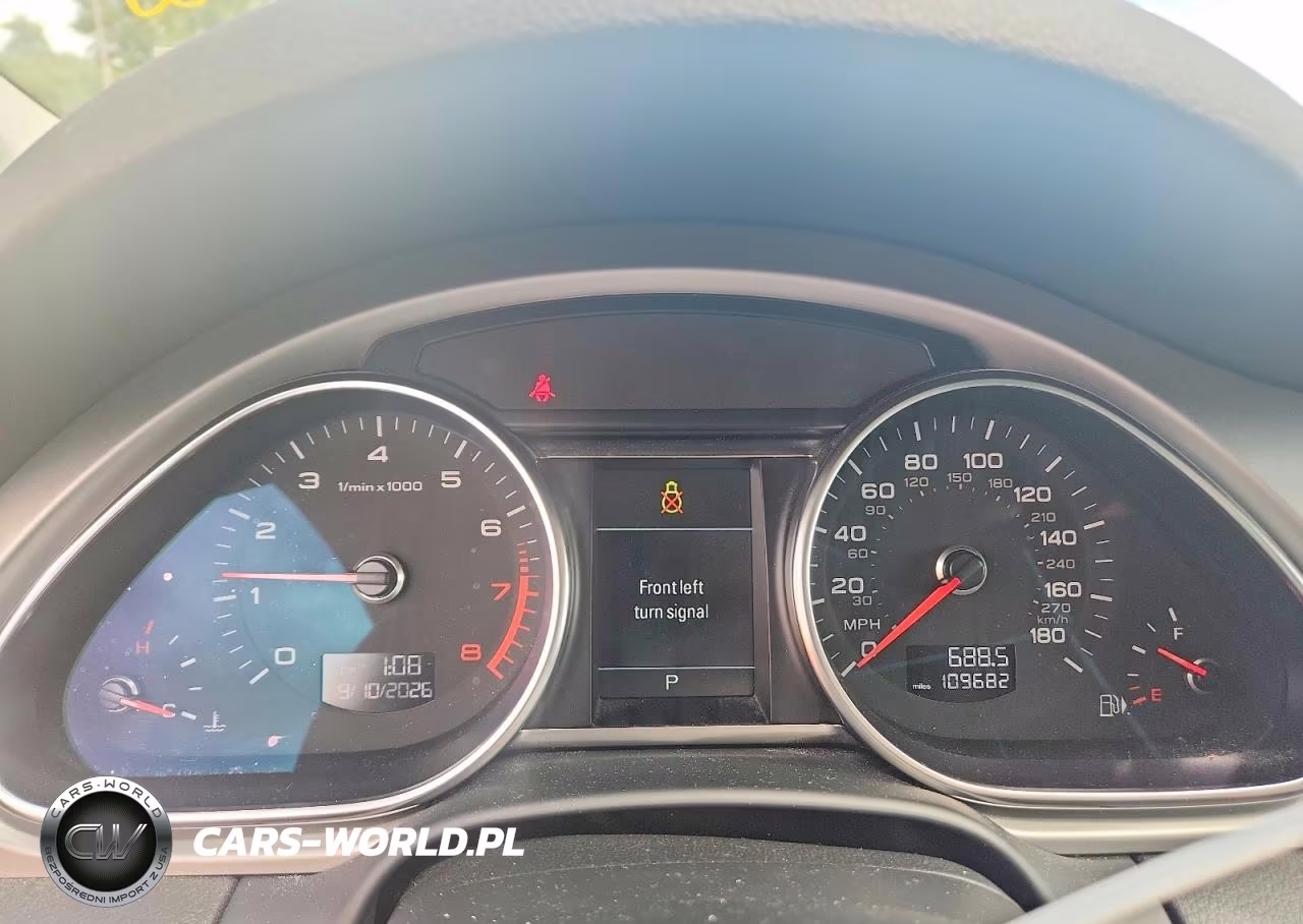 2015 Audi Q7 Premium Plus VIN:WA1LGAFE9FD018459 - 9