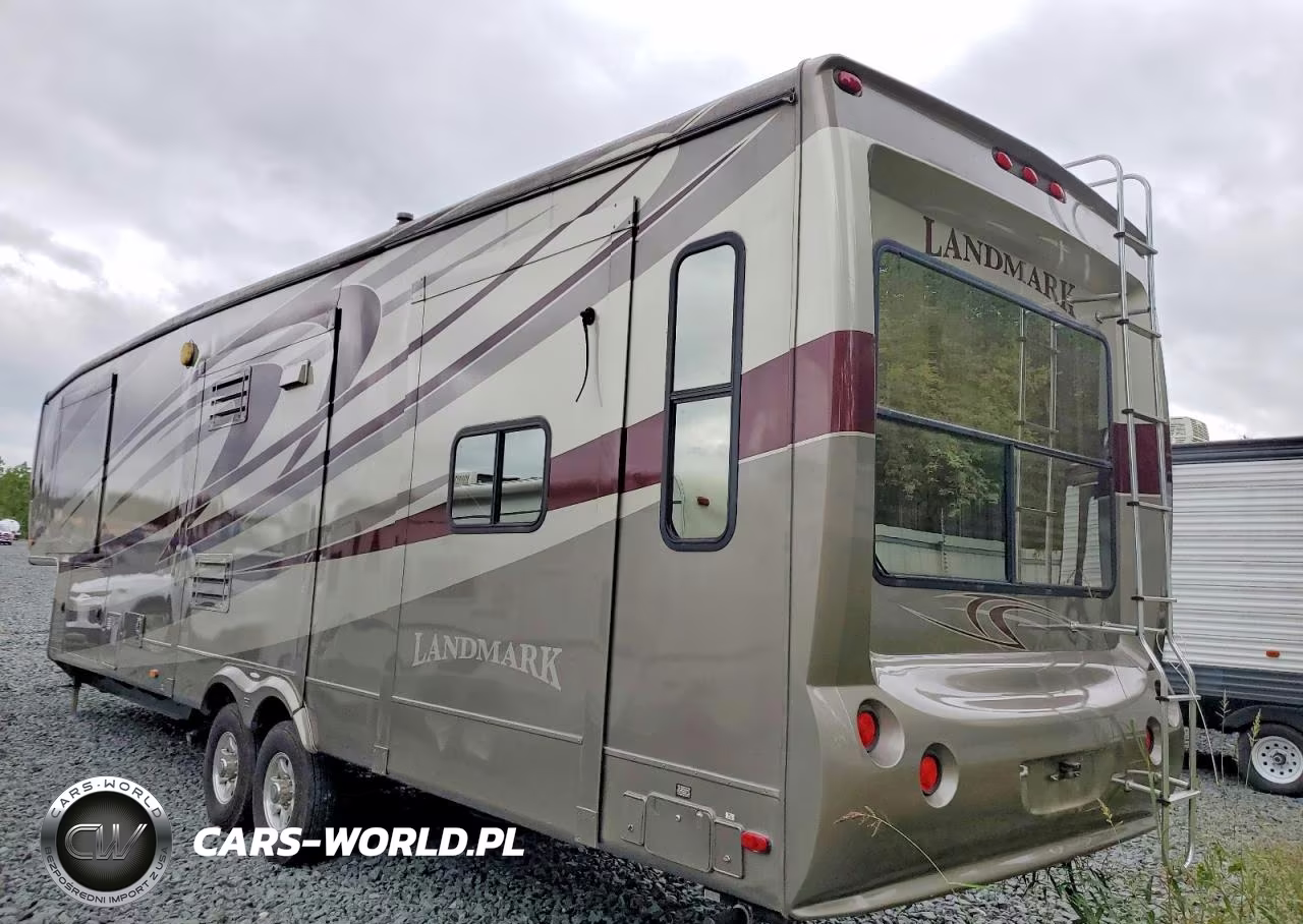 2010 Heartland Landmark Camper VIN:5SFBG3723AE205102 - 3