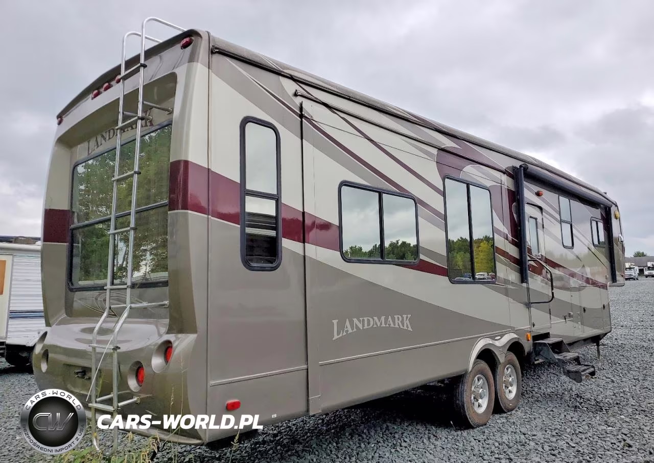 2010 Heartland Landmark Camper VIN:5SFBG3723AE205102 - 4