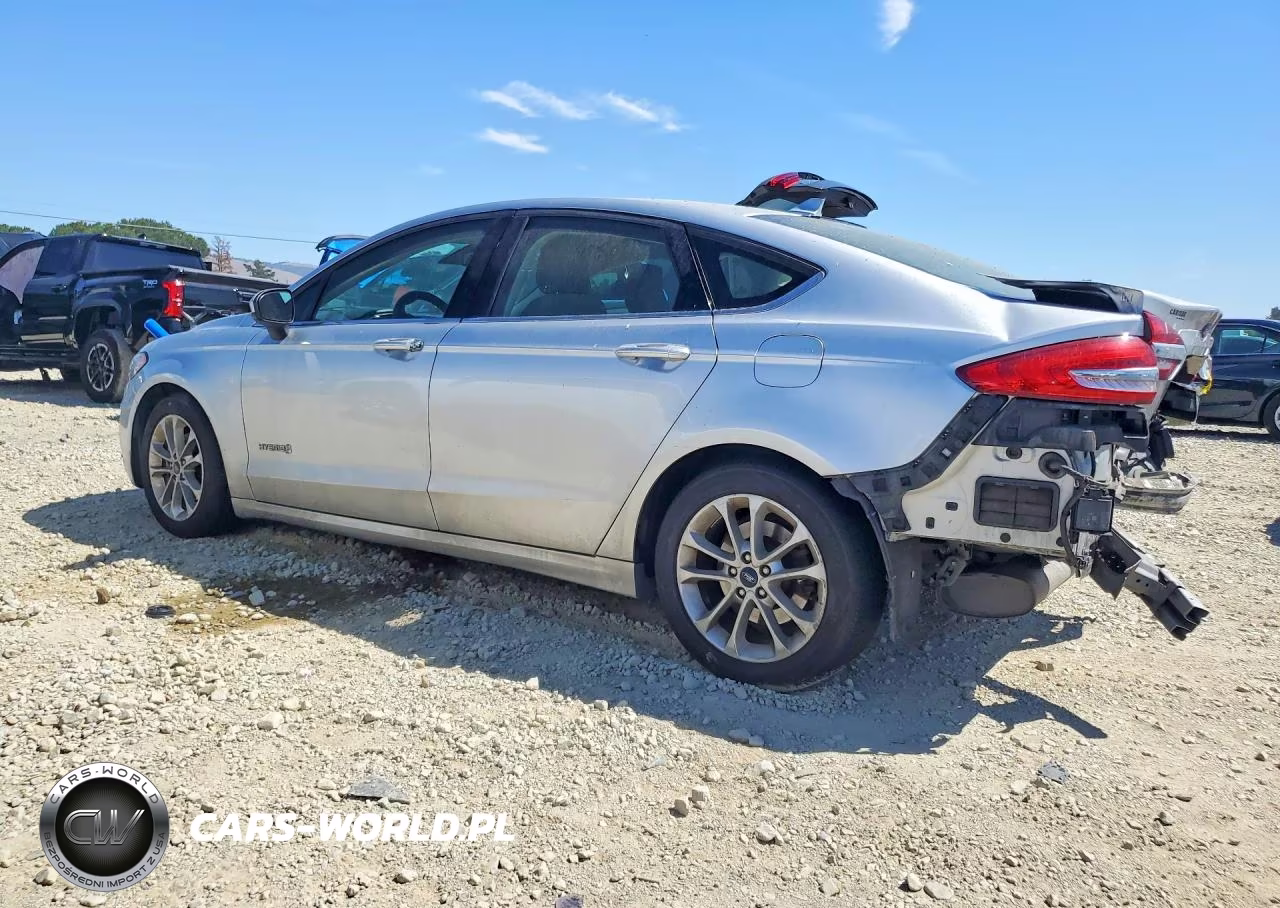 2019 Ford Fusion Se VIN:3FA6P0LU3KR225526 - 2