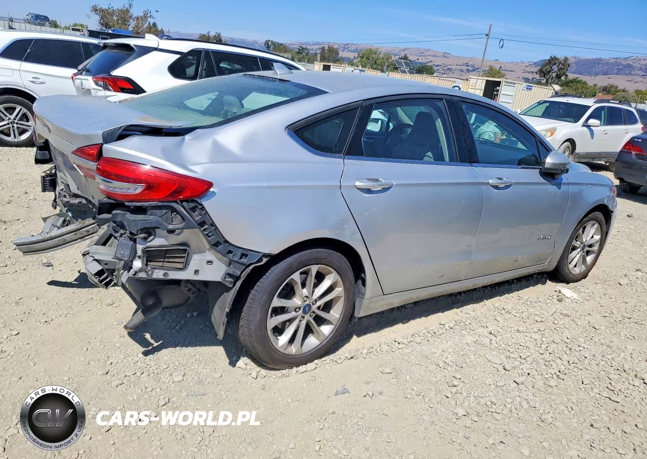 2019 Ford Fusion Se VIN:3FA6P0LU3KR225526 - 3