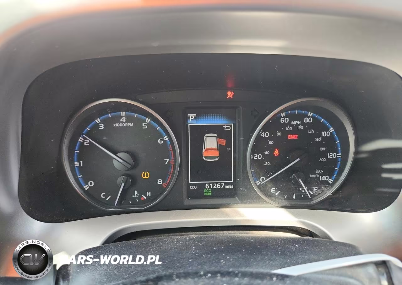 2018 Toyota Rav4 Le VIN:JTMZFREV6JJ726360 - 9