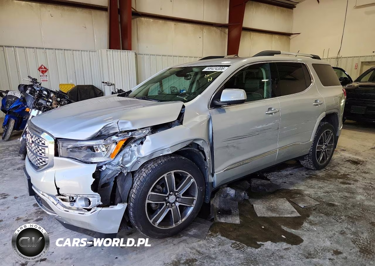 2017 GMC Acadia Denali – zdjęcie 1 z 13
