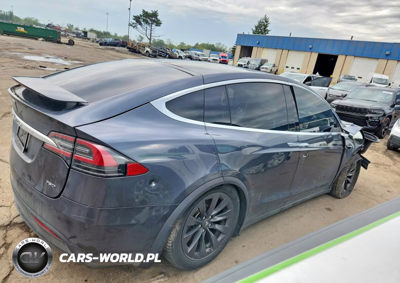 2018 Tesla Model X VIN:5YJXCAE28JF101280 - 3