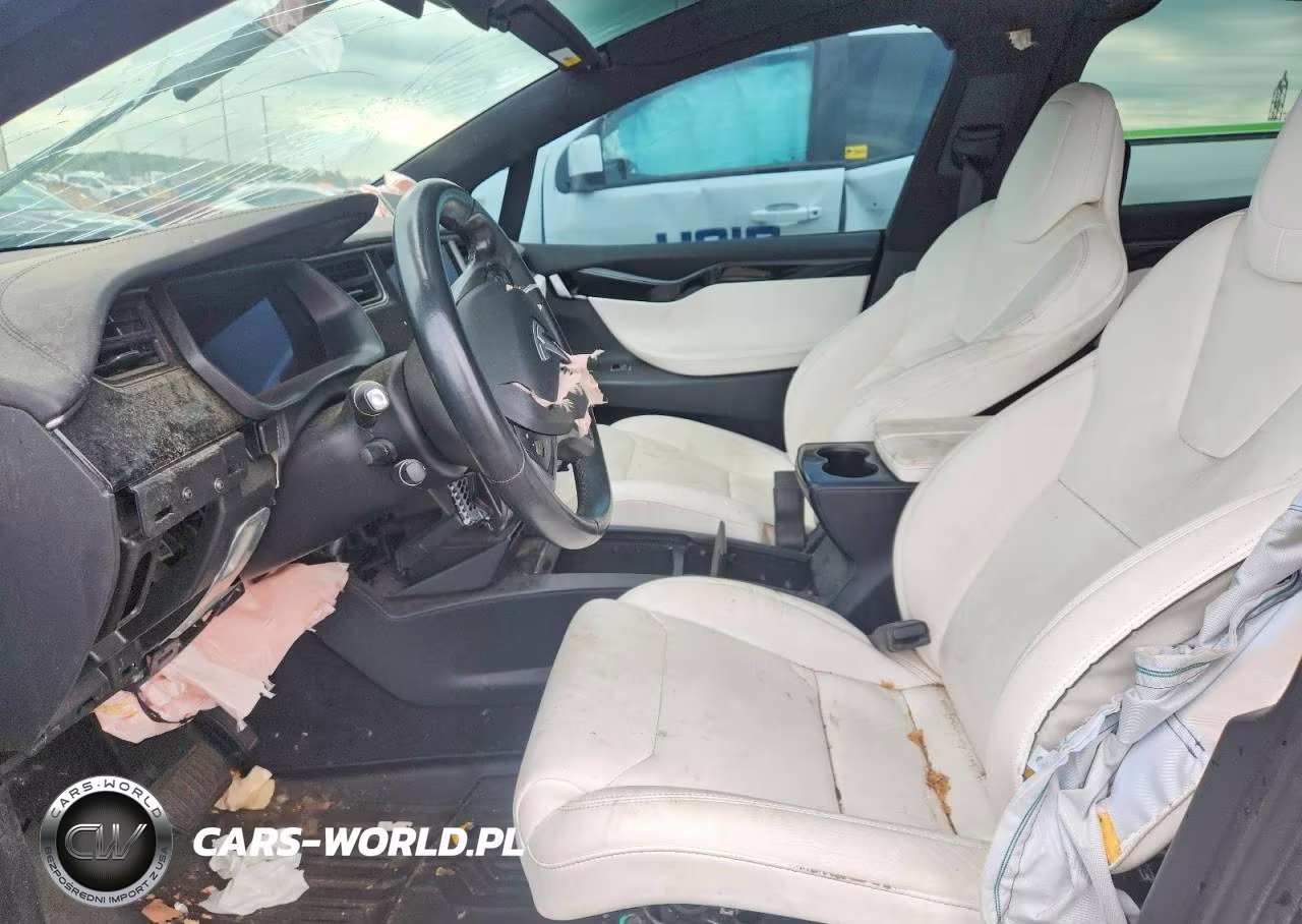 2018 Tesla Model X VIN:5YJXCAE28JF101280 - 7