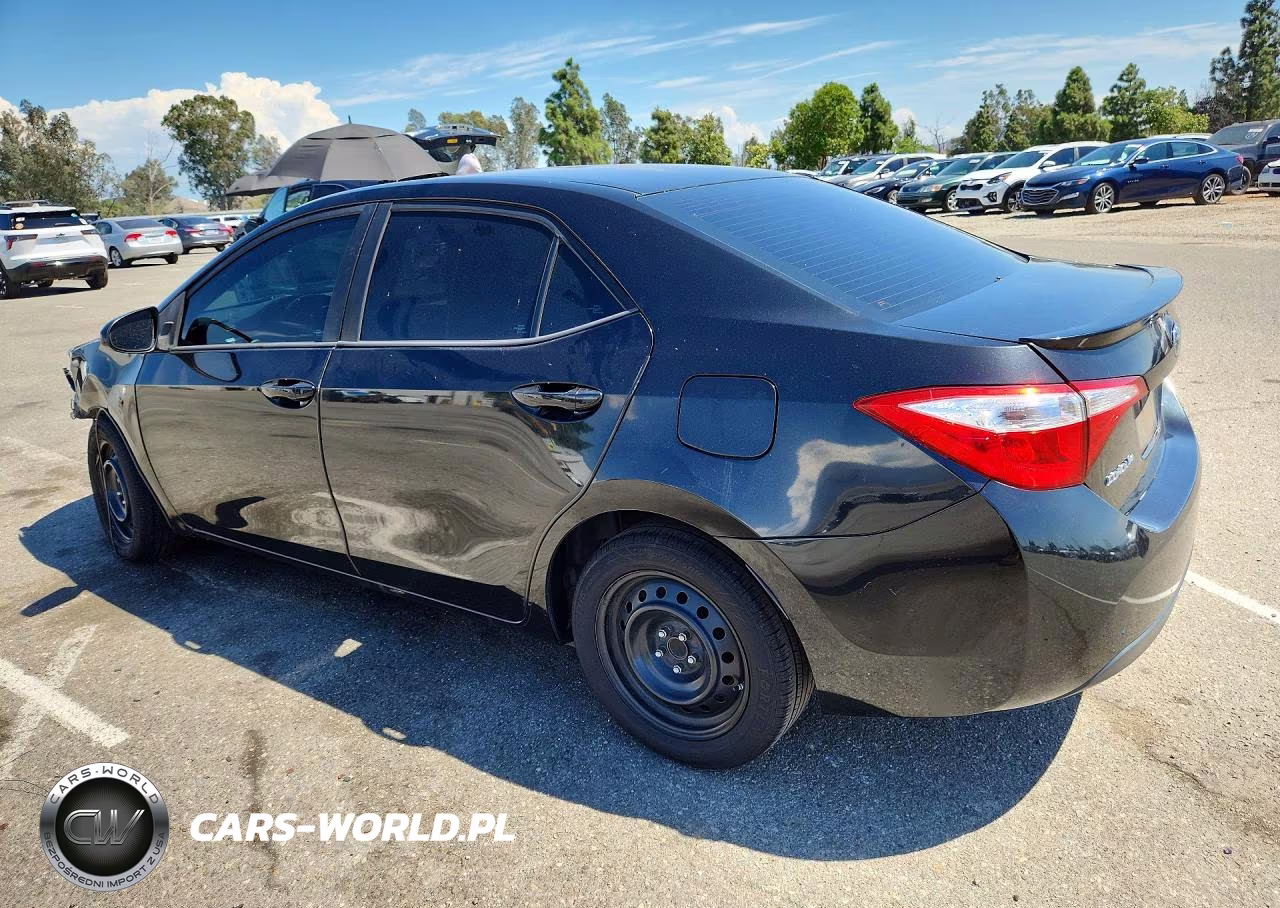 2015 Toyota Corolla Le VIN:5YFBURHE3FP304813 - 2