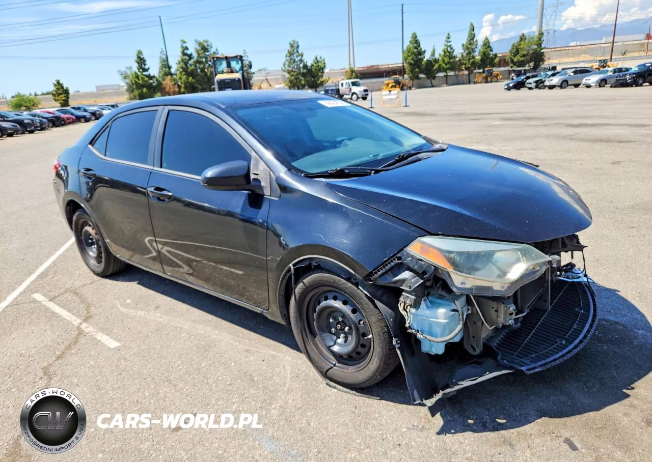 2015 Toyota Corolla Le VIN:5YFBURHE3FP304813 - 4