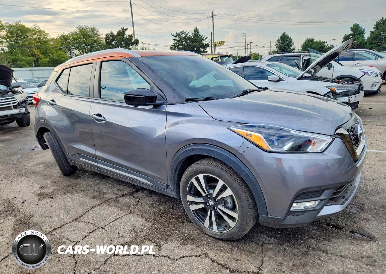 2020 Nissan Kicks Sr VIN:3N1CP5DV9LL484725 - 4