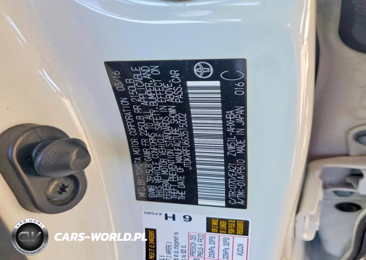 2016 Toyota Prius Four Touring VIN:JTDKARFU6G3515002 - 12