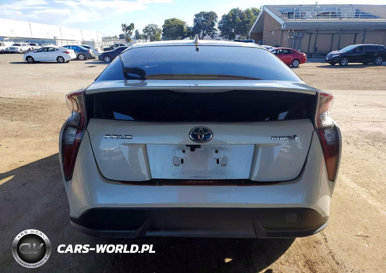 2016 Toyota Prius Four Touring VIN:JTDKARFU6G3515002 - 6