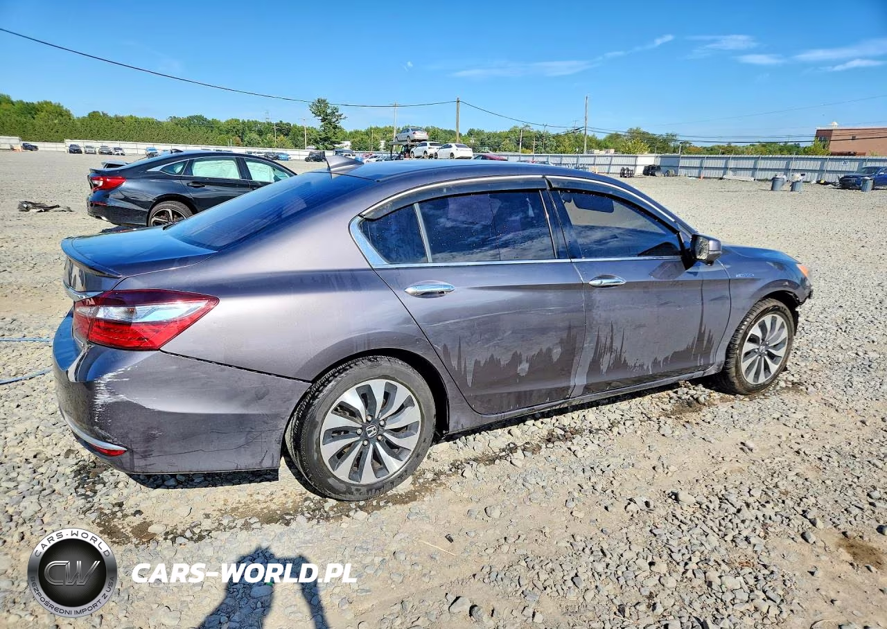 2017 Honda Accord Hybrid VIN:JHMCR6F31HC016093 - 3
