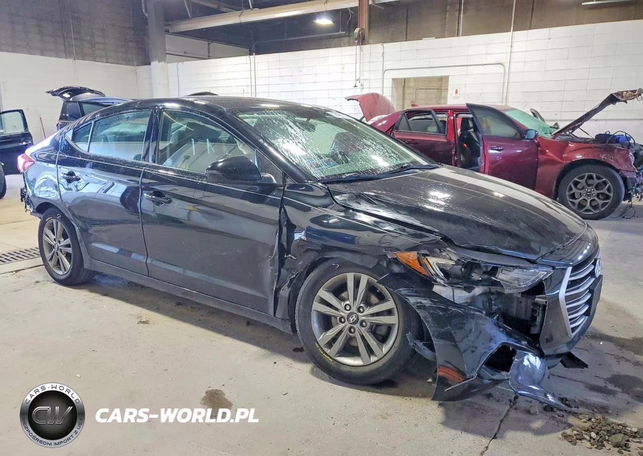 2018 Hyundai Elantra Sel VIN:5NPD84LF3JH317194 - 4