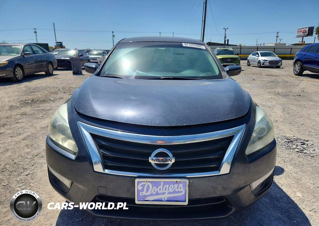 2015 Nissan Altima 2.5 S VIN:1N4AL3AP6FN365843 - 5