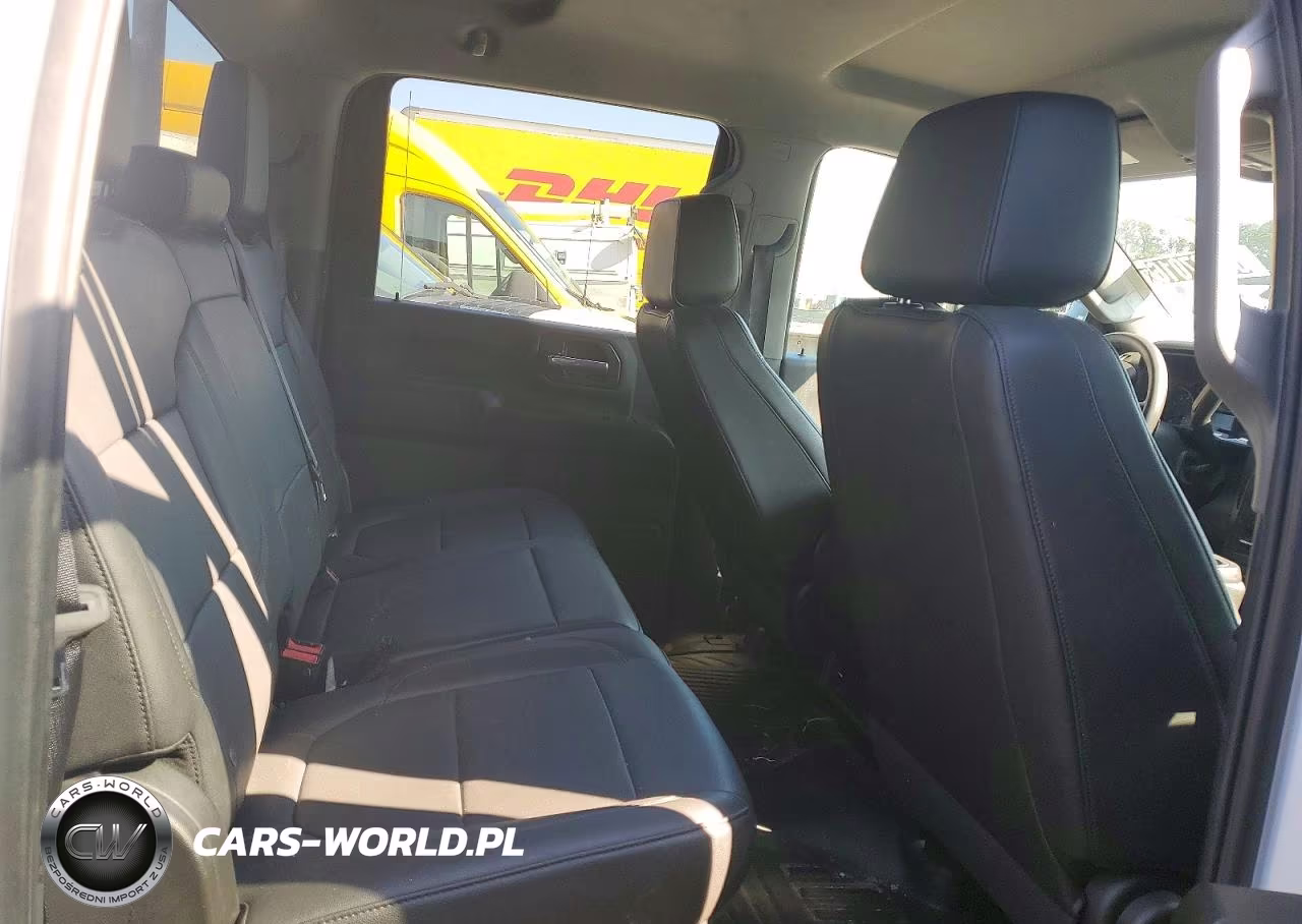 2022 Chevrolet Silverado C3500 VIN:1GB4WRE73NF168704 - 10