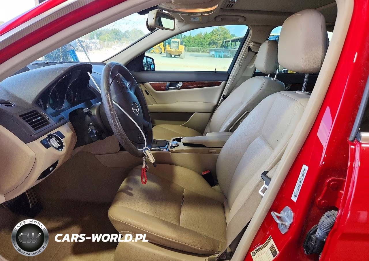 2011 Mercedes-Benz C 300 4Matic VIN:WDDGF8BB5BR182843 - 7