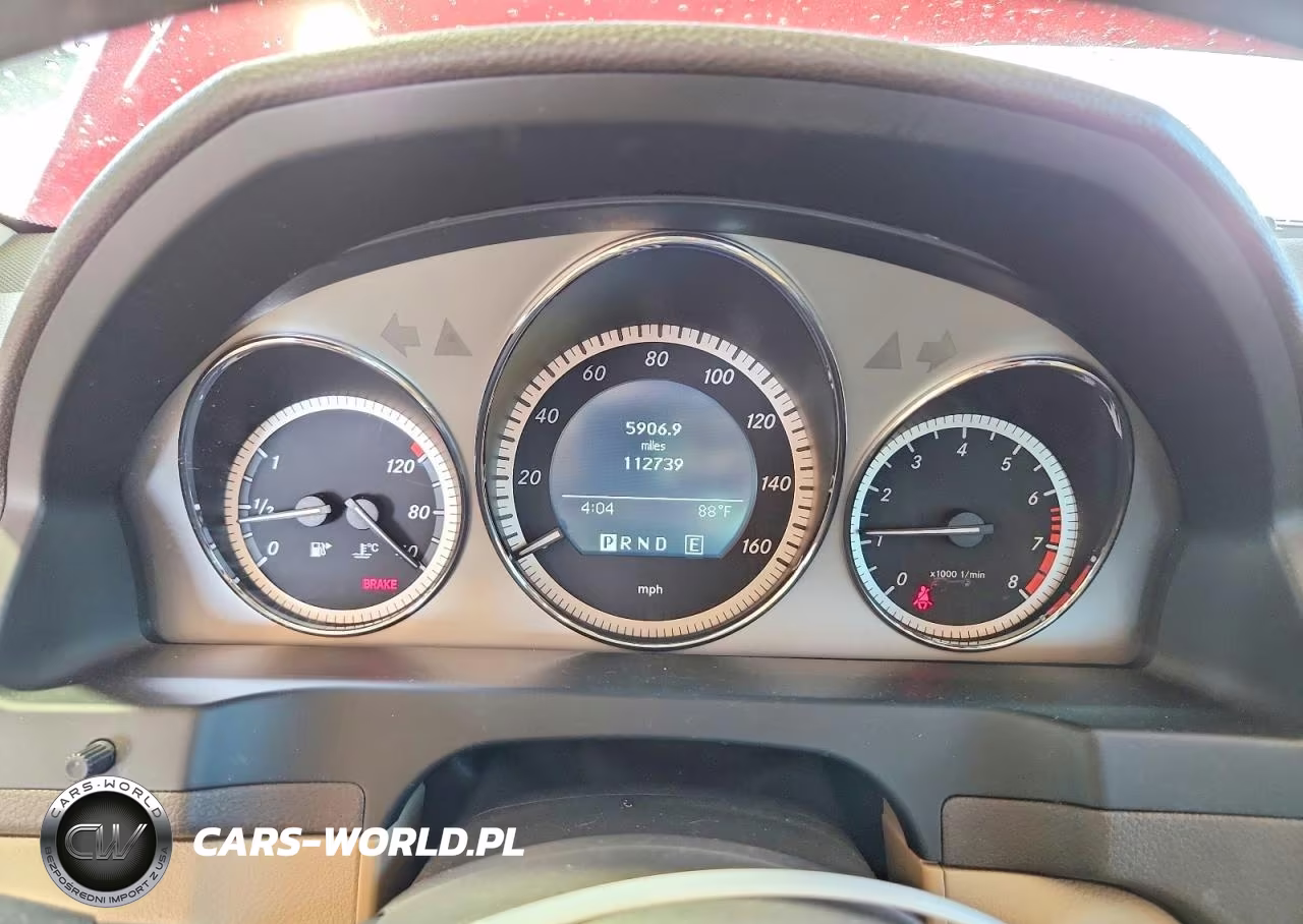 2011 Mercedes-Benz C 300 4Matic VIN:WDDGF8BB5BR182843 - 9