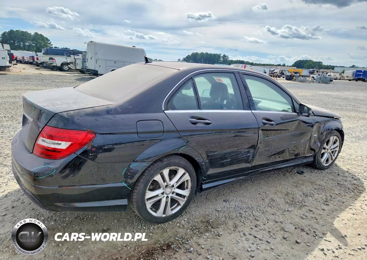 2012 Mercedes-Benz C 250 Sport VIN:WDDGF4HB5CR218872 - 3