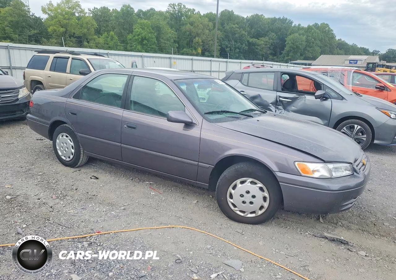 1998 Toyota Camry Le VIN:4T1BG22K0WU266596 - 4