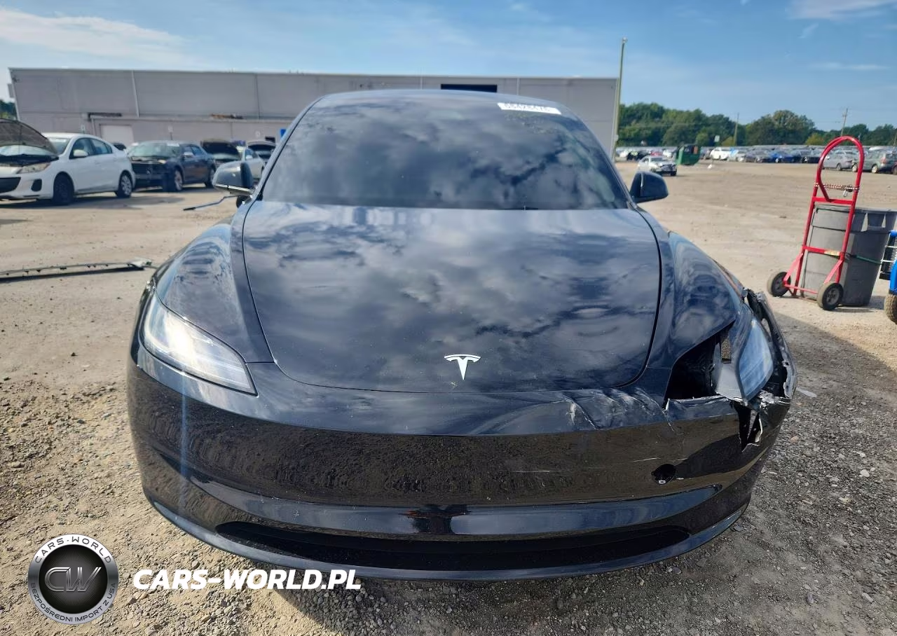 2025 Tesla Model 3 VIN:5YJ3E1EB1SF976064 - 5