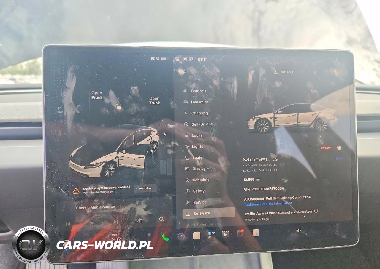 2025 Tesla Model 3 VIN:5YJ3E1EB1SF976064 - 9