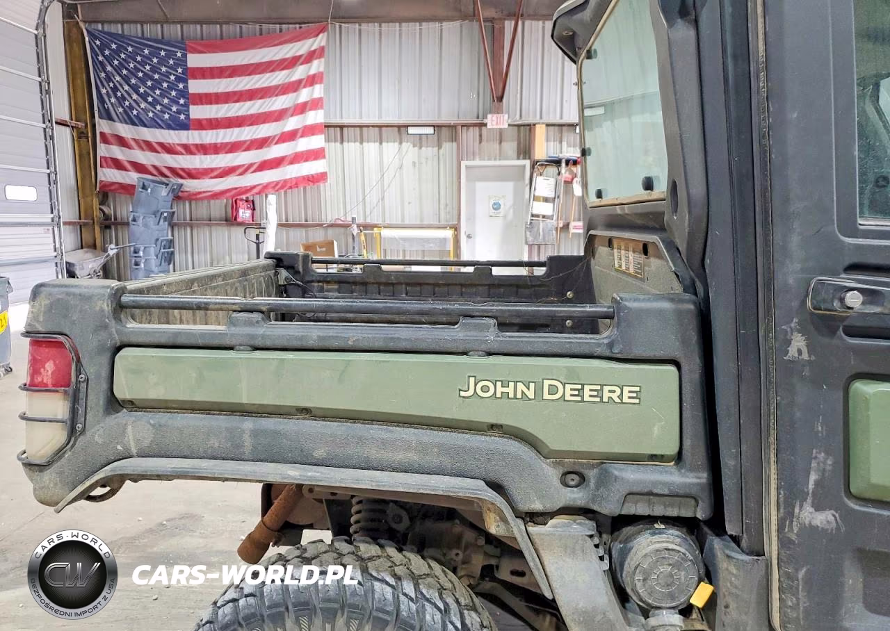 2023 John Deere Xuv835R Utility Vehicle VIN:1M0835RAVPM061747 - 6