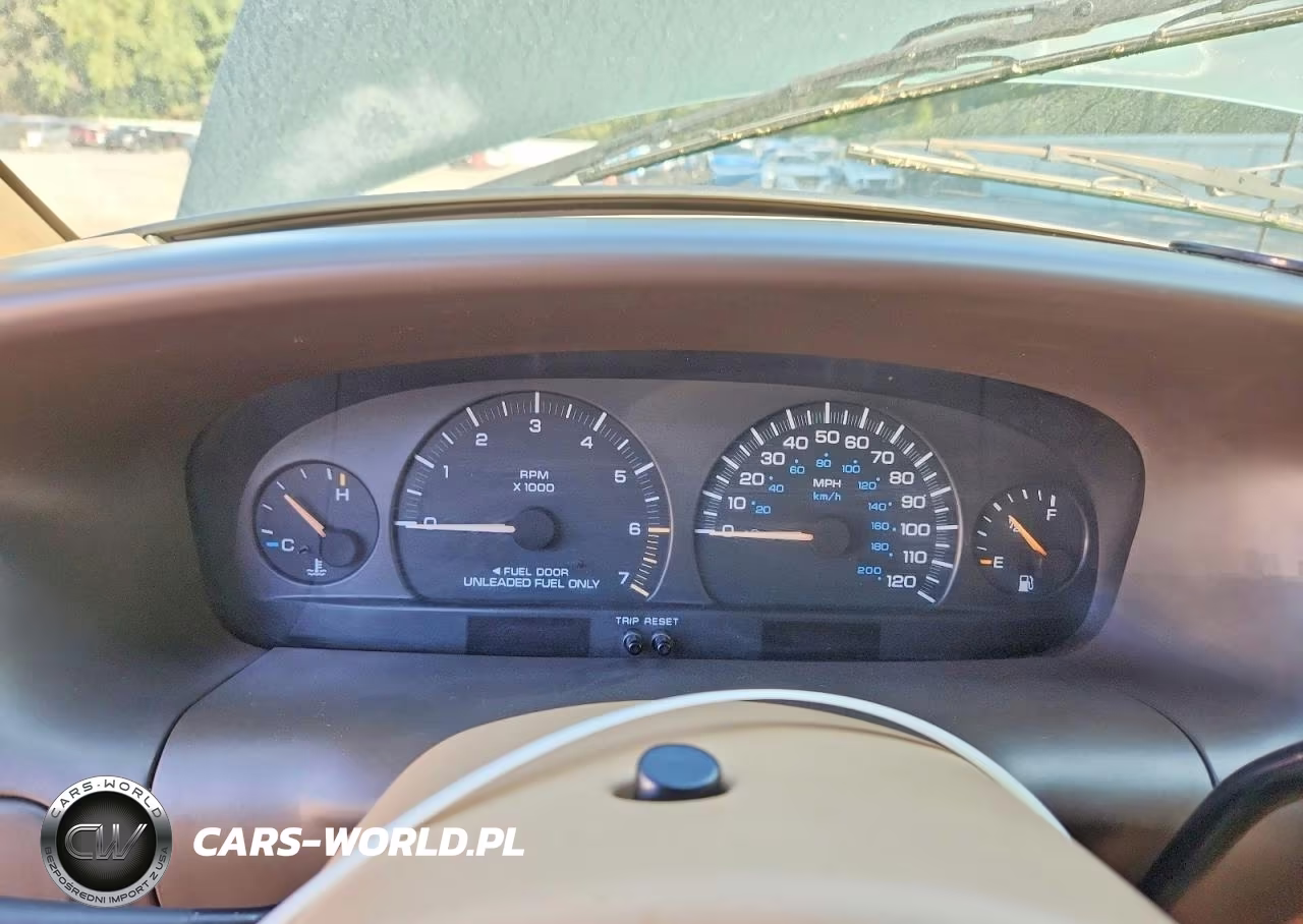 1996 Chrysler Town & Country Lxi VIN:1C4GP64L3TB214376 - 9