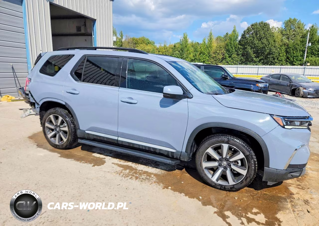 2025 Honda Pilot Touring VIN:5FNYG1H72SB126953 - 4