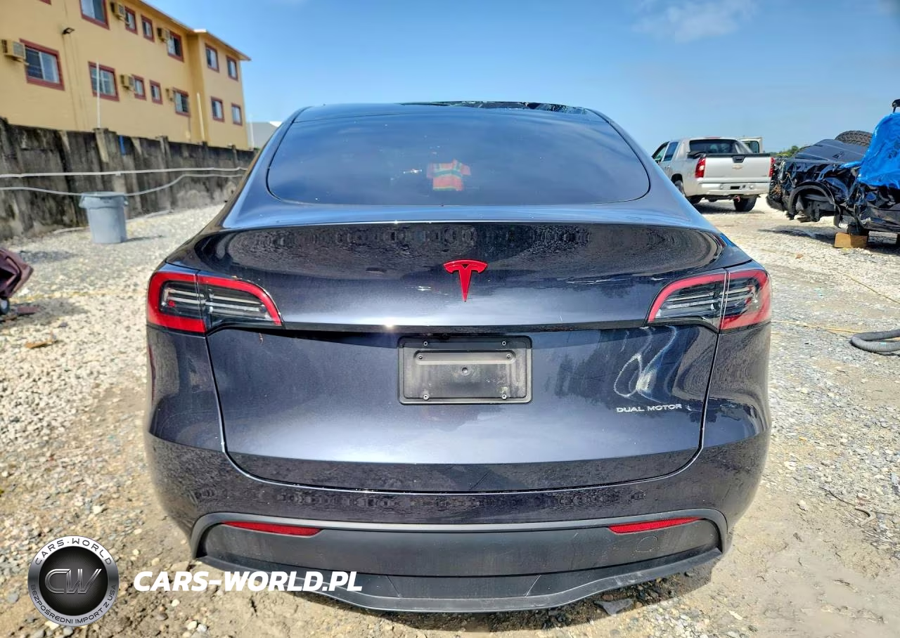 2025 Tesla Model Y VIN:7SAYGDEE0SA351005 - 6