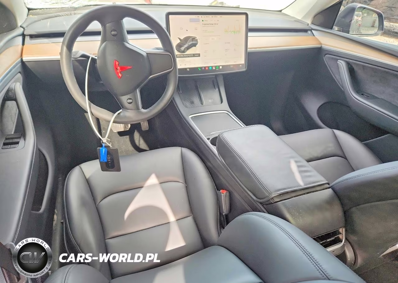 2025 Tesla Model Y VIN:7SAYGDEE0SA351005 - 8