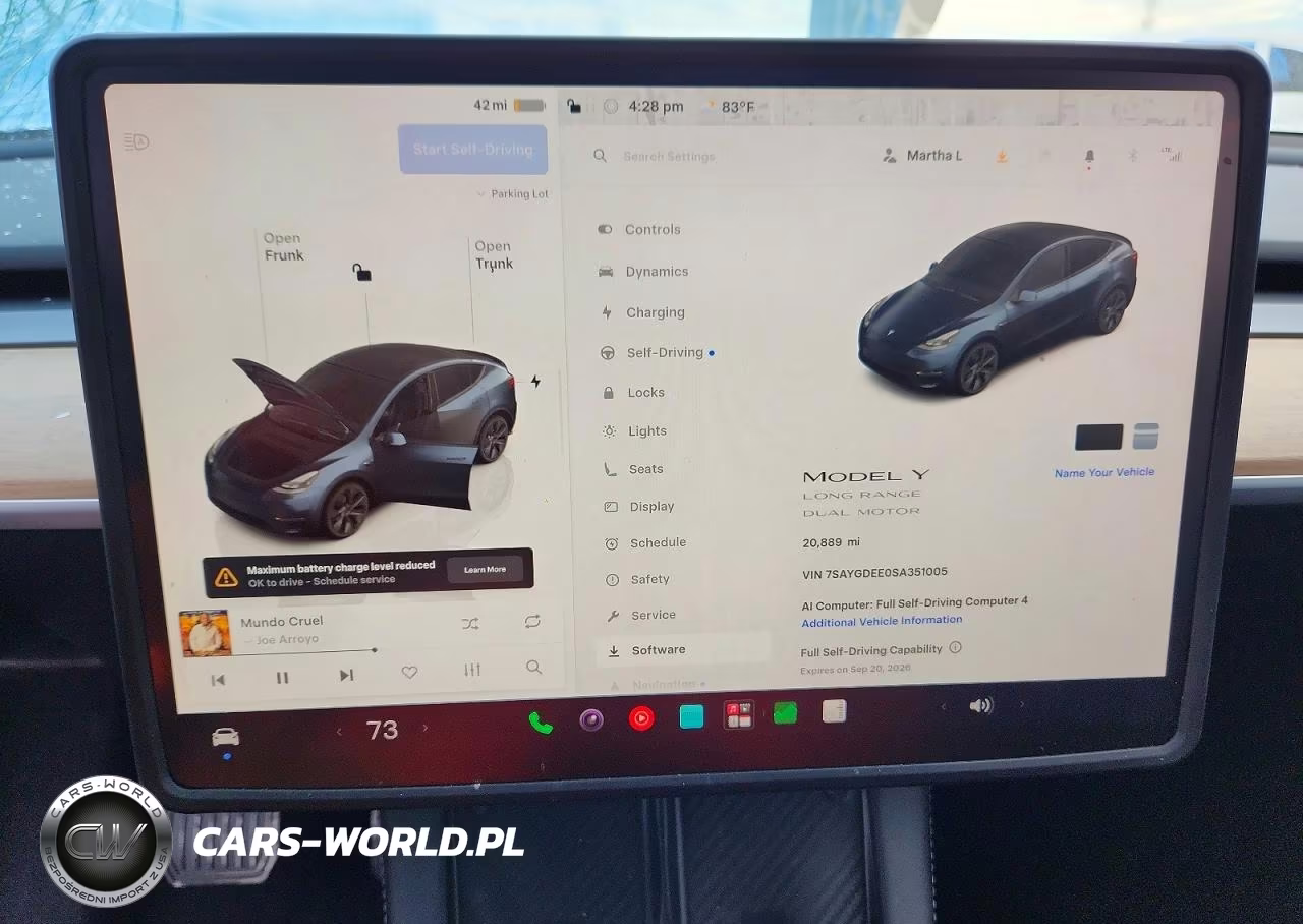 2025 Tesla Model Y VIN:7SAYGDEE0SA351005 - 9