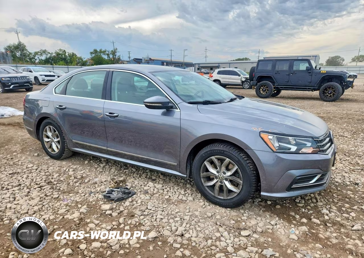 2017 Volkswagen Passat S VIN:1VWAT7A33HC029416 - 4