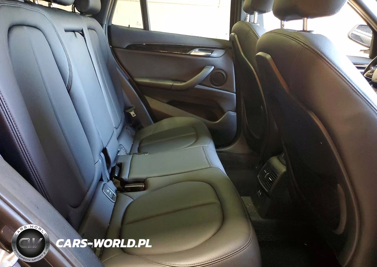 2021 BMW X1 xDrive28I VIN:WBXJG9C03M5U47272 - 11