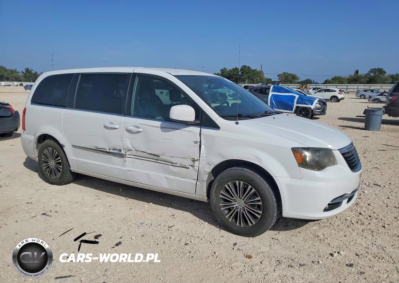 2014 Chrysler Town & Country S VIN:2C4RC1HG0ER333320 - 4