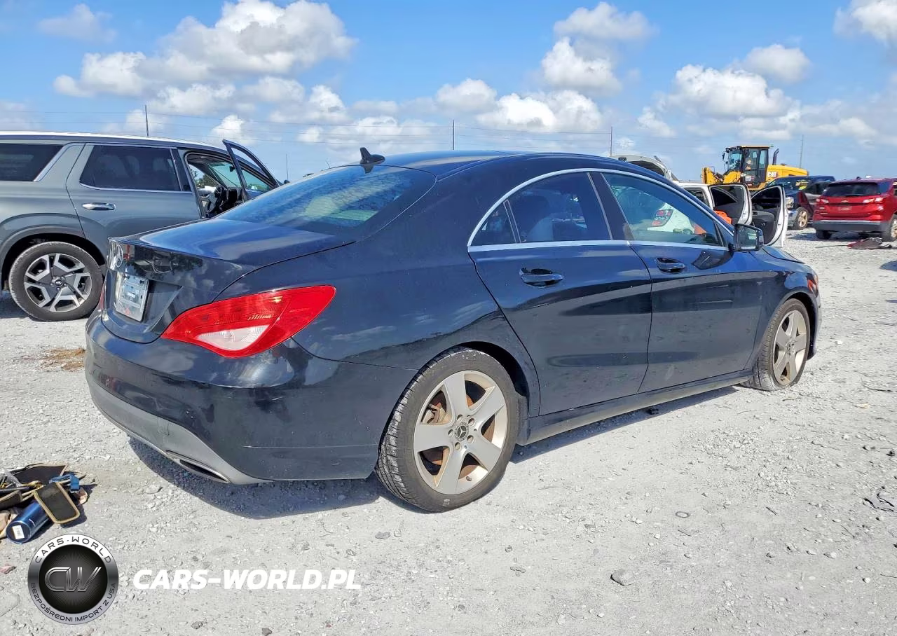 2018 Mercedes-Benz Cla 250 VIN:WDDSJ4EB9JN563730 - 3