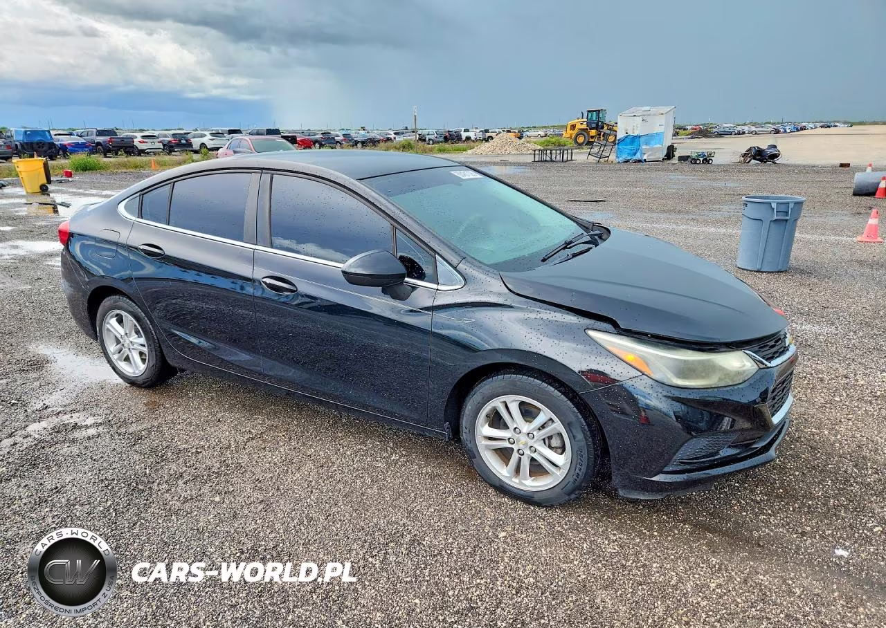 2017 Chevrolet Cruze Lt VIN:1G1BE5SM7H7115133 - 4