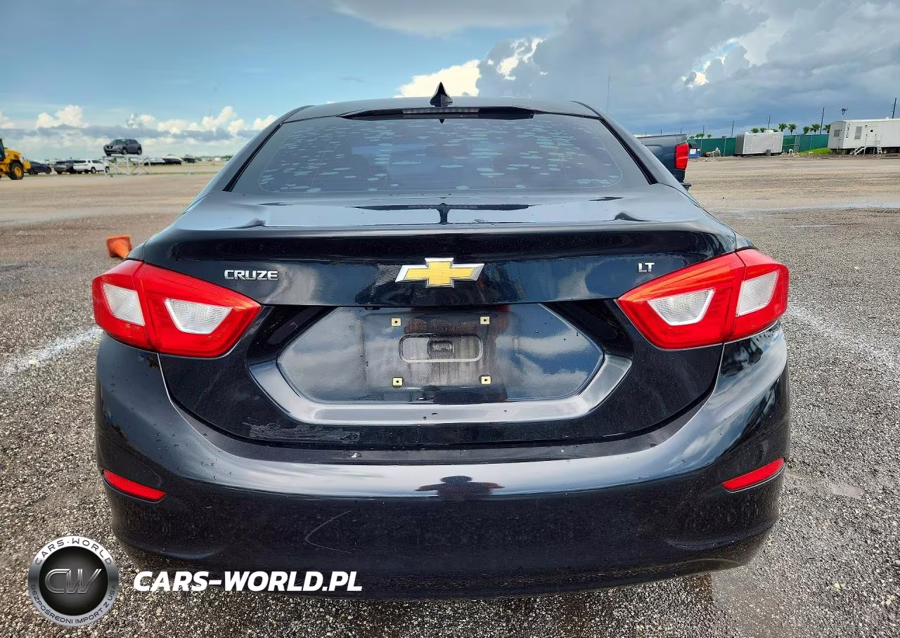 2017 Chevrolet Cruze Lt VIN:1G1BE5SM7H7115133 - 6