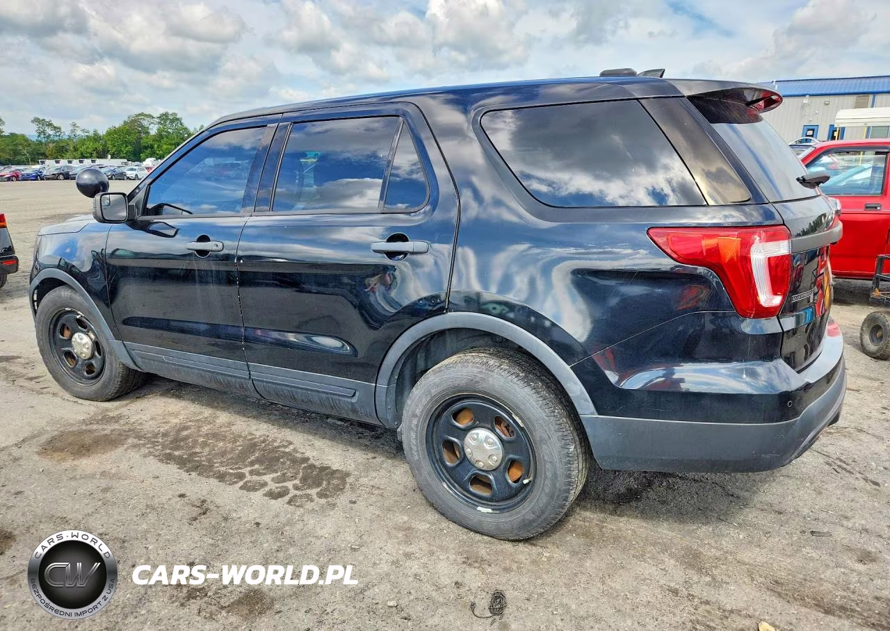 2016 Ford Explorer Police Interceptor VIN:1FM5K8AR1GGA72382 - 2
