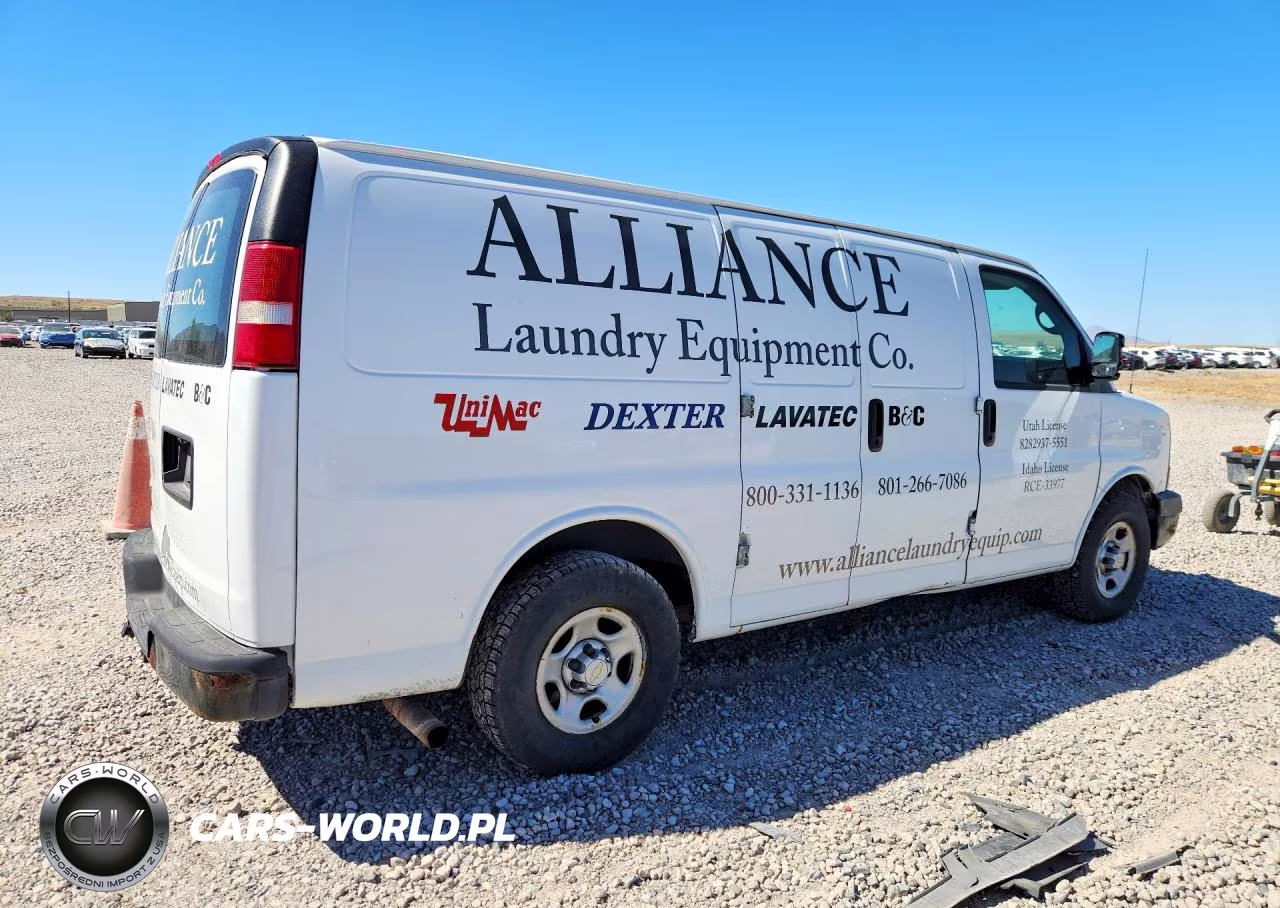 2008 Chevrolet Express G1500 VIN:1GCFG15XX81107466 - 3