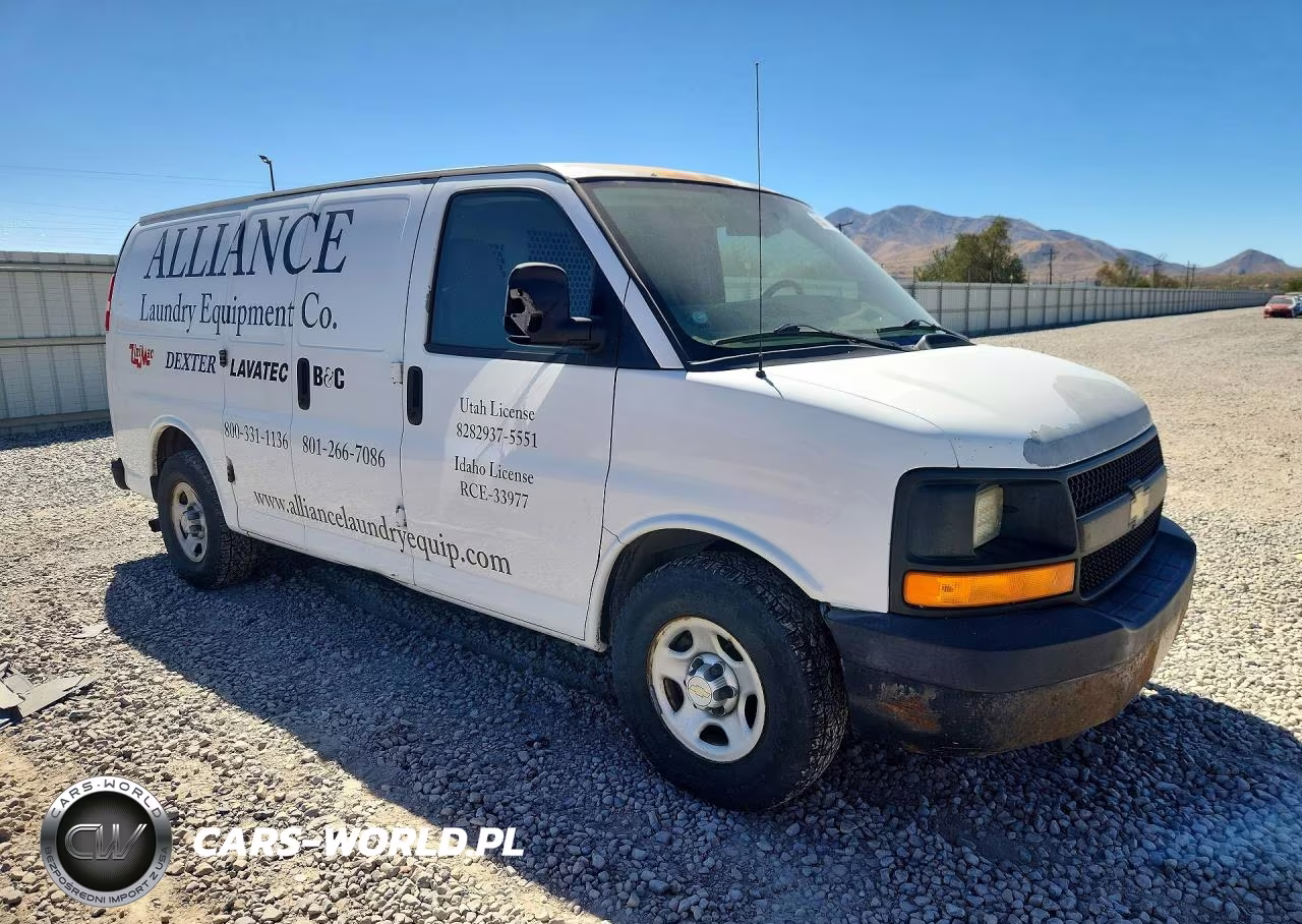 2008 Chevrolet Express G1500 VIN:1GCFG15XX81107466 - 4