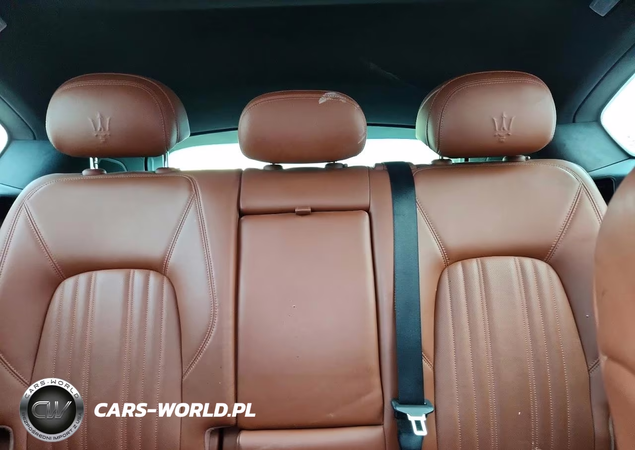 2018 Maserati Levante Luxury VIN:ZN661XUL6JX272919 - 10