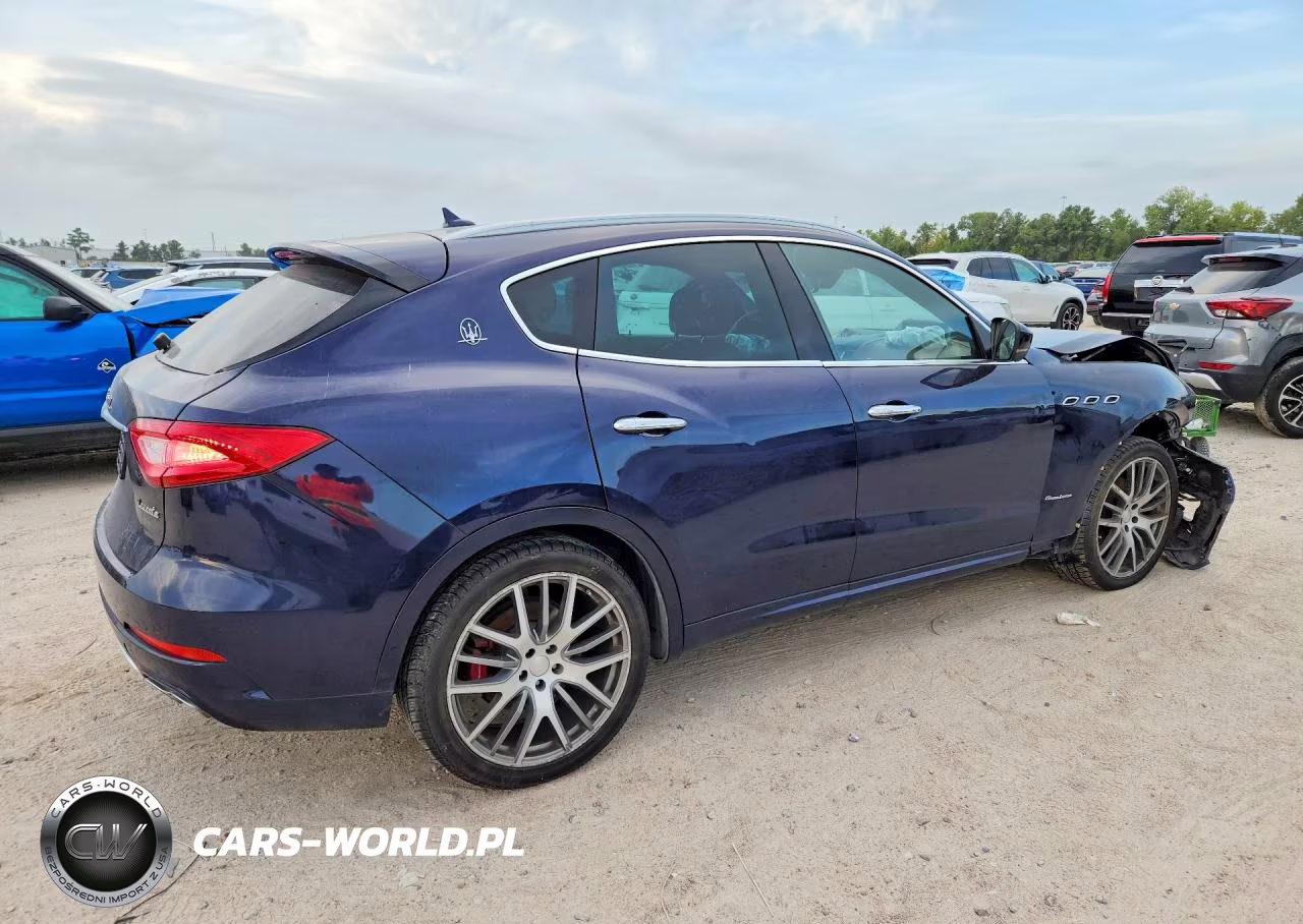 2018 Maserati Levante Luxury VIN:ZN661XUL6JX272919 - 3